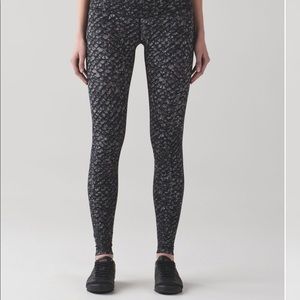 Lululemon high rise Wunder Under Nulux